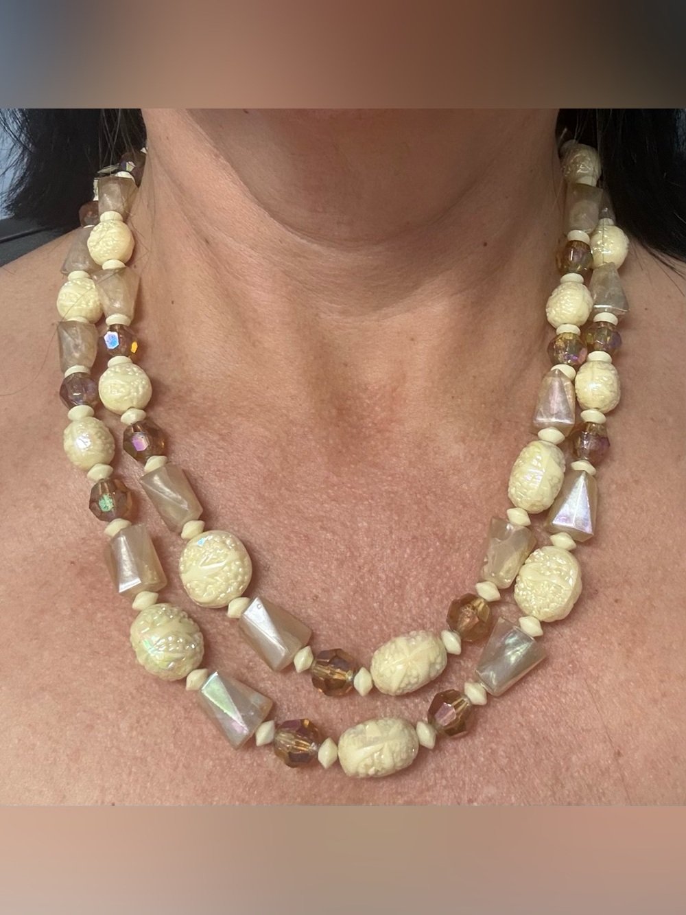 Rare VTG 2 Strand Cream Pink AB Carved Whale Molded Plastic Necklace Austria